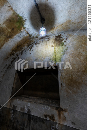 長崎県防空本部跡（立山防空壕）長官室（知事室）【長崎市】 121260321