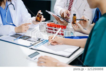 Meeting team of doctor and medical staff Consultation about the treatment of heart disease, pneumonia, gastrointestinal 121260808