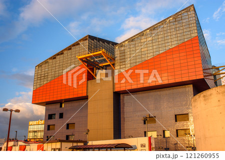 Osaka Aquarium Kaiyukan, one of the largest public aquariums in the world in Osaka, Japan 121260955