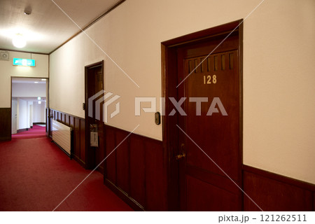 万平ホテルアルプス館128号室（ジョン・レノンの滞在部屋） 121262511