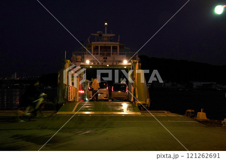 夜の尾道・日本一短い船旅・尾道渡船(兼吉渡し) 121262691