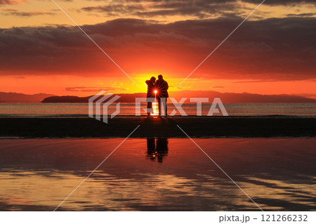 夕暮れ時 121266232