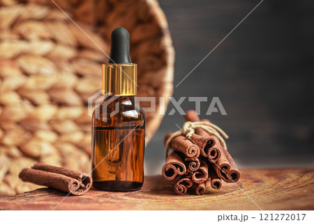 Cinnamon essential oil 121272017