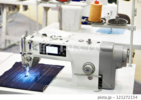 Universal lockstitch machine with direct drive 121272154