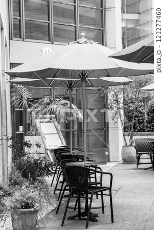 カフェのあるテラス　大阪梅田で撮影 121277469