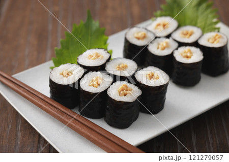 納豆巻き 121279057