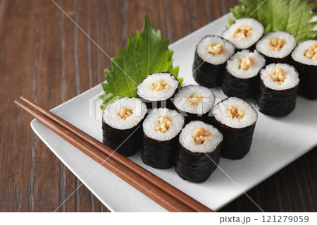 納豆巻き 121279059