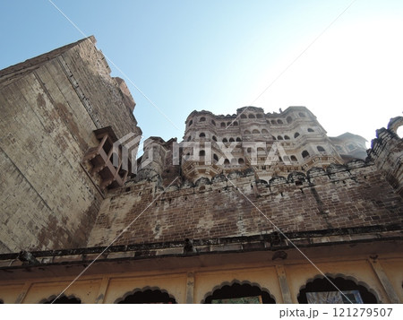 Jodhpur is a famous seightseeing place and tourist spot. Best places to visit near Jodhpur are Sheesh Mahal, Jodhpur Fort, Umaid Bhawan Palace. 121279507