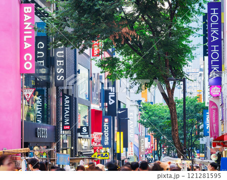 ソウル　明洞（ミョンドン） 121281595