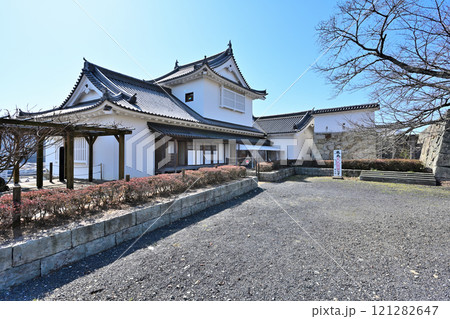 美作「日本100名城 津山城」の石垣と屋敷内部 美作「日本100名城 津山城」の石垣と屋敷内部 121282647