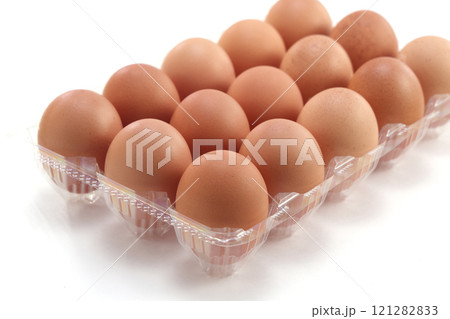 新鮮な卵 121282833