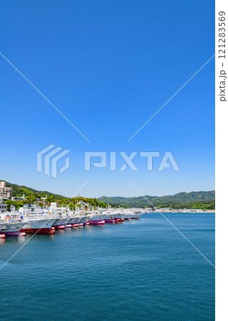 気仙沼の春 船と海と 気仙沼の春 船と海と 121283569