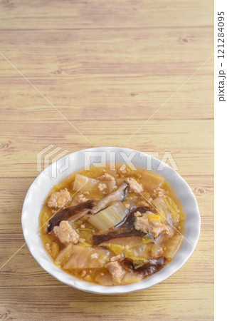 白菜と鶏ひき肉煮 121284095