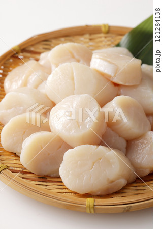 山盛りにした帆立の貝柱 山盛りにした帆立の貝柱 121284138