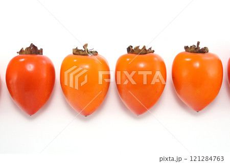 美味しそうな筆柿 121284763