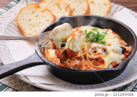 豚モツのトマト煮込み チーズ焼き トリッパ風 豚モツのトマト煮込み チーズ焼き トリッパ風 121285488