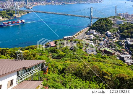 下関市の人気観光スポット日の山公園から関門海峡展望 121289288