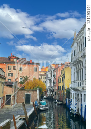 Canal in Venice, Italy 121293194