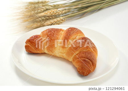 美味しそうなクロワッサン 121294061