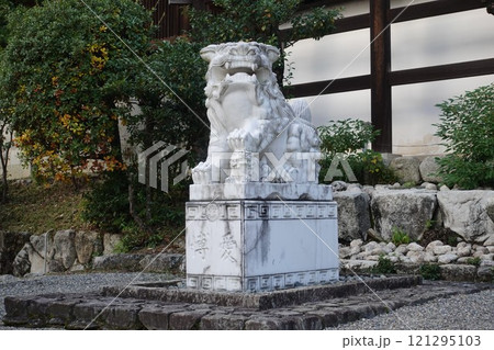 近江神宮狛犬 121295103