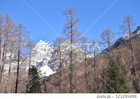 Four Girls Mountain or Siguniangshan as know as Switzerland travel location of China with sky background 121295809