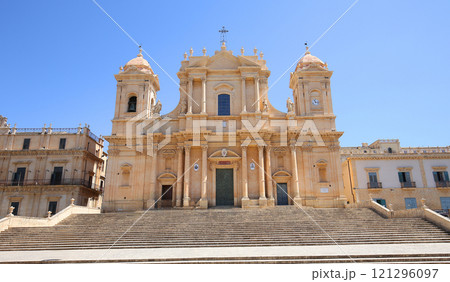 Duomo basilica, Noto, sicily, Italy 121296097