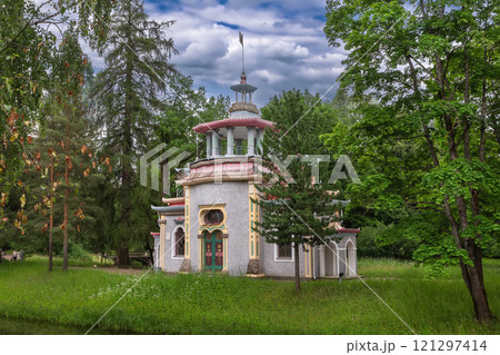 Chinese Gazebo, Pushkin, Russia Chinese Gazebo, Pushkin, Russia 121297414
