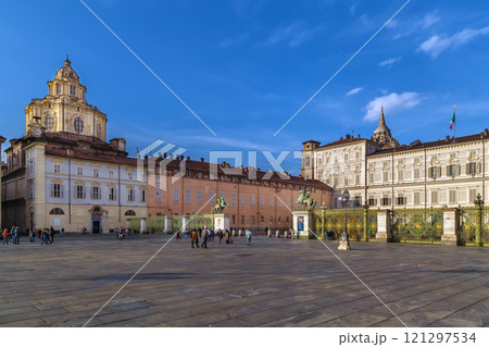Piazza Castello, Turin, Italy Piazza Castello, Turin, Italy 121297534