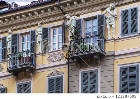 Balconies with sculptures, Turin, Italy 121297609