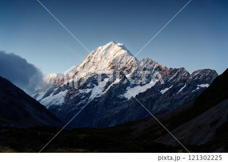Mount Cook in blue sky during the dusk at Hooker Valley Track, New Zealand 121302225