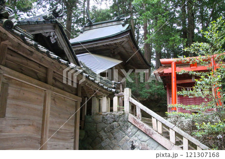 高岡神社 121307168