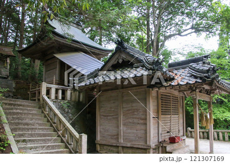 高岡神社 121307169