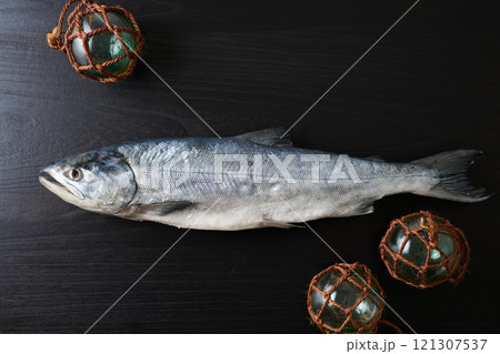 新巻鮭 (北海道産 オス 白鮭) 新巻鮭 (北海道産 オス 白鮭) 121307537