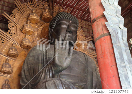 奈良 華厳宗大本山東大寺 奈良の大仏(廬舎那仏) 奈良 華厳宗大本山東大寺 奈良の大仏(廬舎那仏) 121307745