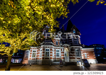 門司港レトロ　浪漫灯彩　北九州市大連友好記念館【福岡県北九州市】 121309423