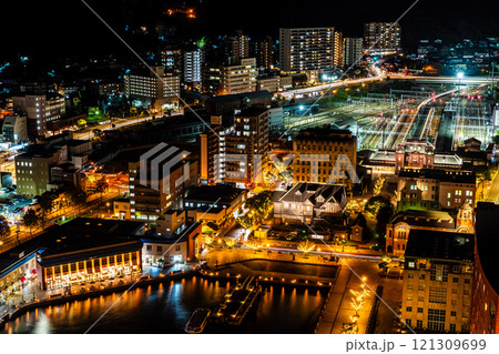 門司港レトロ　浪漫灯彩　門司港レトロ展望室内から【福岡県北九州市】 121309699