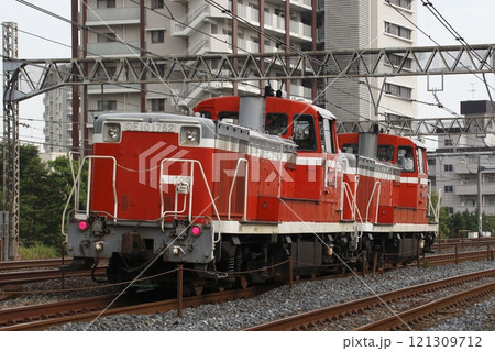 東北貨物線を上るDE10形重連のの乗務員訓練列車（白岡試単） 121309712