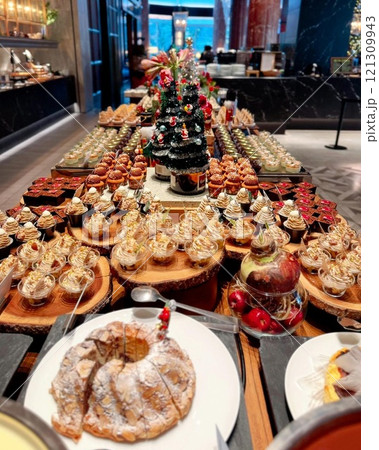 クリスマスデザートブッフェ クリスマスデザートブッフェ 121309943