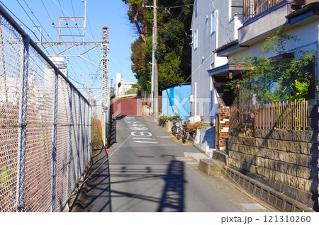 千葉県松戸市戸定みその坂2024年12月 千葉県松戸市戸定みその坂2024年12月 121310260