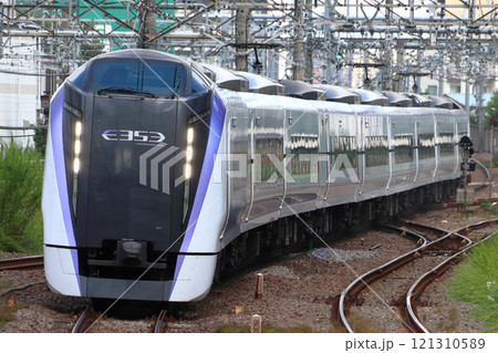 中央快速線を行く特急あずさ／かいじ号：E353系電車 121310589
