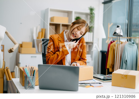 Fashion blogger concept, Young Asian women selling clothes on video streaming.Startup small business SME Fashion blogger concept, Young Asian women selling clothes on video streaming.Startup small business SME 121310986