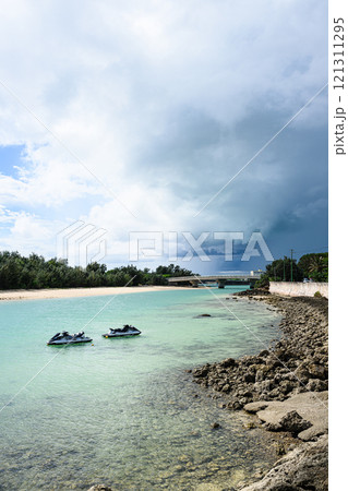 南国の離島の風景 伊良部島 南国の離島の風景 伊良部島 121311295