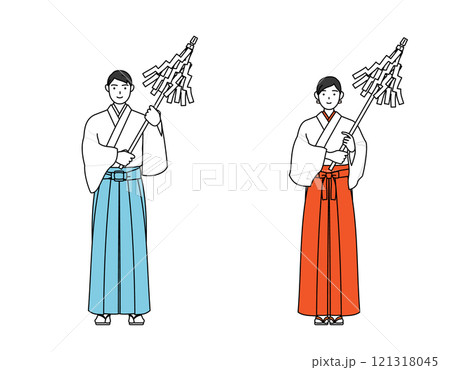 御祈祷する神社の神主と巫女 121318045