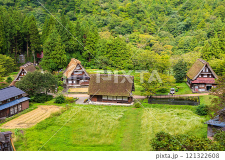 富山県五箇山 世界遺産 五箇山の合掌造り集落(菅沼集落) 富山県五箇山 世界遺産 五箇山の合掌造り集落(菅沼集落) 121322608