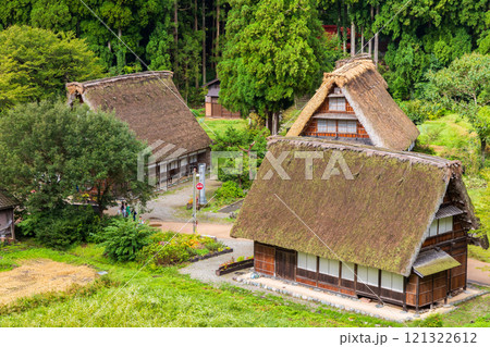 富山県五箇山　世界遺産　五箇山の合掌造り集落（菅沼集落） 121322612