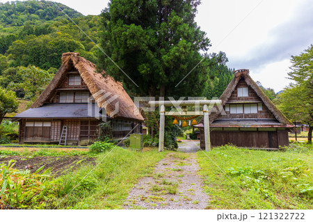富山県五箇山　世界遺産　五箇山の合掌造り集落（菅沼集落） 121322722
