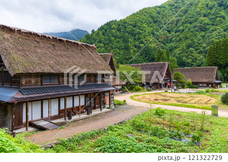 富山県五箇山　世界遺産　五箇山の合掌造り集落（菅沼集落） 121322729