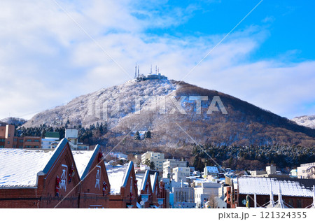 冬　函館　赤レンガ倉庫　函館山 121324355