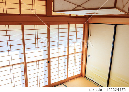 心和む障子のある和室 121324373