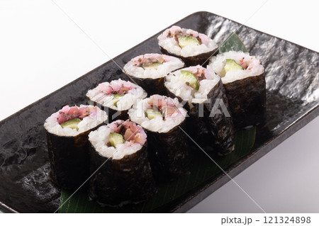 梅ときゅうりの海苔巻き 梅ときゅうりの海苔巻き 121324898